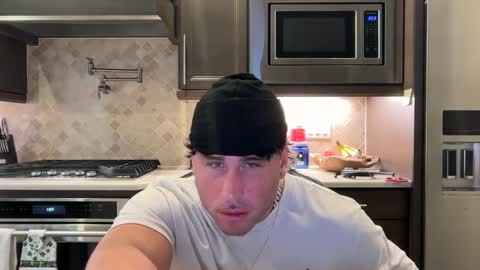 Snapshot of hungkingg22 chatting on 09.29.25 hungkingg22 online show from 09.29.25