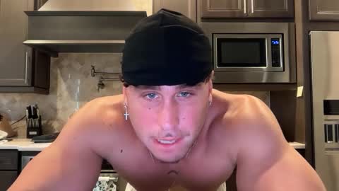 Snapshot of hungkingg22 chatting on 10.07.25 hungkingg22 online show from 10.07.25