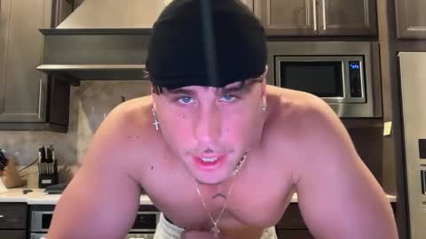 Snapshot of hungkingg22 chatting on 10.09.25 hungkingg22 online show from 10.09.25