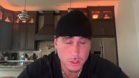 Snapshot of hungkingg22 chatting on 10.22.25 hungkingg22 online show from 10.22.25