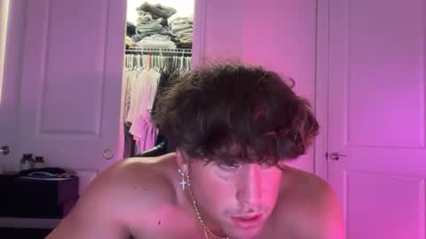 Snapshot of hungkingg22 chatting on 02.14.26 hungkingg22 online show from 02.14.26