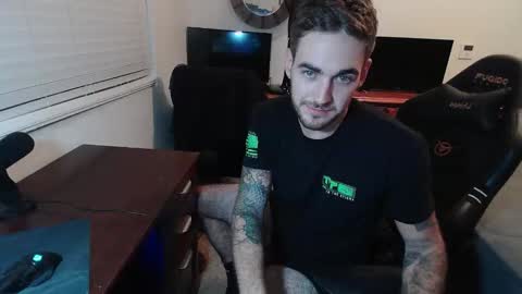 hungmtnman2256 online show from 11.03.25