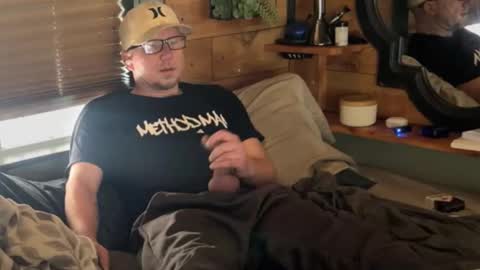 HuingsingleDad79 online show from 12.26.24