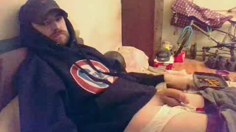 Snapshot of hungsubbb chatting on 11.25.25 Boi online show from 11.25.25