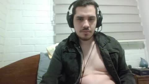 Snapshot of hungweeb chatting on 11.19.25 Rod online show from 11.19.25