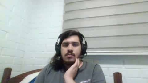 Snapshot of hungweeb chatting on 04.02.26 Rod online show from 04.02.26