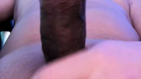 Snapshot of hungyunglatino1 chatting on 12.21.25 HispanicHungAffairDream online show from 12.21.25