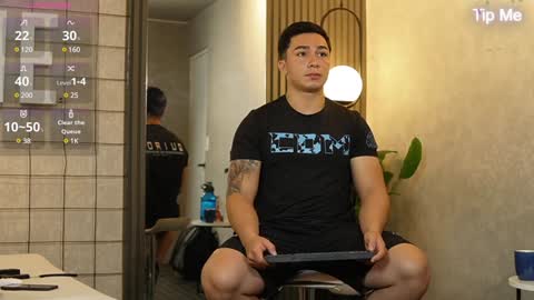 Snapshot of hunk_ryan chatting on 12.30.24 hunk_ryan online show from 12.30.24