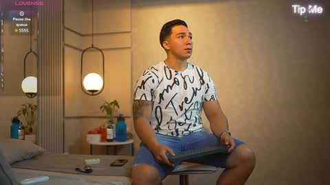 Snapshot of hunk_ryan chatting on 01.02.25 hunk_ryan online show from 01.02.25