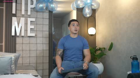 Snapshot of hunk_ryan chatting on 01.20.25 hunk_ryan online show from 01.20.25