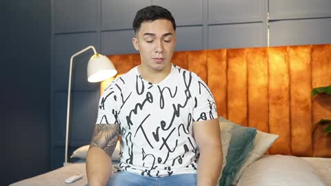 Snapshot of hunk_ryan chatting on 02.06.25 hunk_ryan online show from 02.06.25