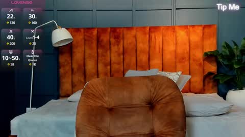 Snapshot of hunk_ryan chatting on 02.11.25 hunk_ryan online show from 02.11.25