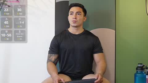 Snapshot of hunk_ryan chatting on 02.18.25 hunk_ryan online show from 02.18.25