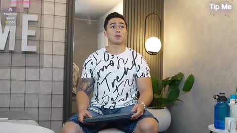 Snapshot of hunk_ryan chatting on 02.26.25 hunk_ryan online show from 02.26.25