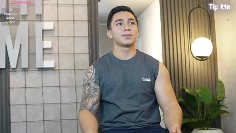 Snapshot of hunk_ryan chatting on 02.28.25 hunk_ryan online show from 02.28.25