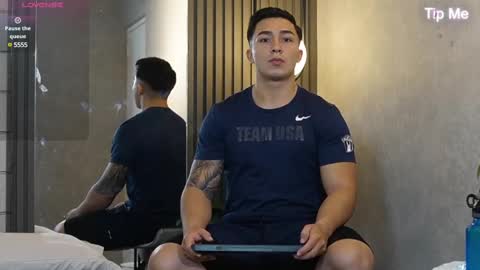 Snapshot of hunk_ryan chatting on 03.07.25 hunk_ryan online show from 03.07.25