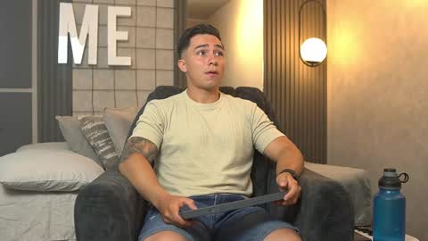 Snapshot of hunk_ryan chatting on 09.16.25 hunk_ryan online show from 09.16.25