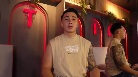 Snapshot of hunk_ryan chatting on 10.04.25 hunk_ryan online show from 10.04.25