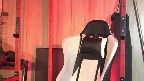 Snapshot of hunk_ryan chatting on 10.08.25 hunk_ryan online show from 10.08.25