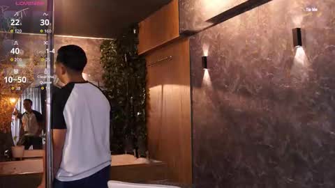 Snapshot of hunk_ryan chatting on 11.27.25 hunk_ryan online show from 11.27.25