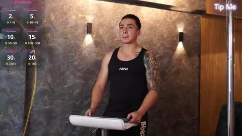 Snapshot of hunk_ryan chatting on 12.01.25 hunk_ryan online show from 12.01.25