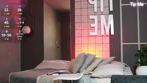 Snapshot of hunk_ryan chatting on 12.15.25 hunk_ryan online show from 12.15.25