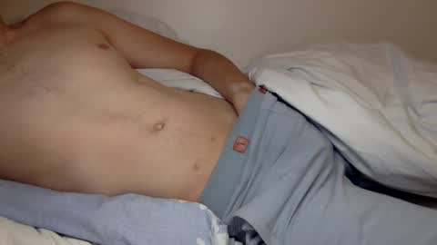 Snapshot of hunkhog chatting on 12.31.24 Hunkhog online show from 12.31.24