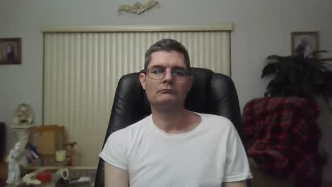 Snapshot of hunkmasclefad458 chatting on 01.13.25 hunkmasclefad458 online show from 01.13.25