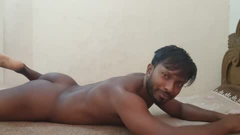 Snapshot of hunky_ariyaan chatting on 04.01.26 Hunky Ariyaan online show from 04.01.26
