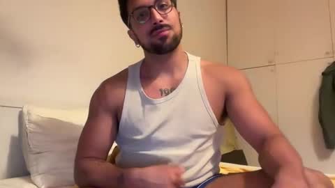 HunkyGuy09 online show from 09.10.25