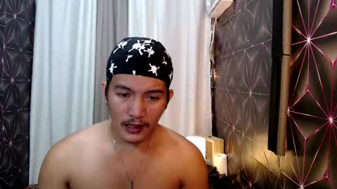 hunkylloyd online show from 02.14.25