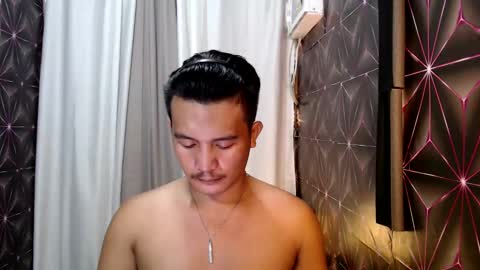 hunkylloyd online show from 02.28.25