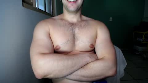 Snapshot of hunkyneighbor chatting on 01.04.25 leo online show from 01.04.25