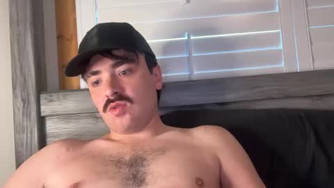 Snapshot of hunterbentleyy chatting on 11.04.25 Hunter online show from 11.04.25