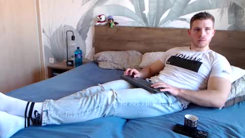 Hunter Bridges online show from 02.04.25