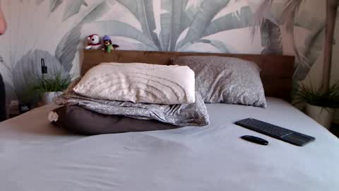 Hunter Bridges online show from 02.06.25