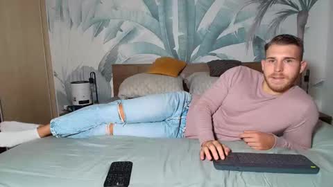 Hunter Bridges online show from 09.28.25