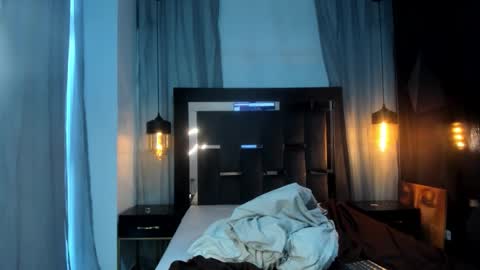 hunterheat_ online show from 12.18.25