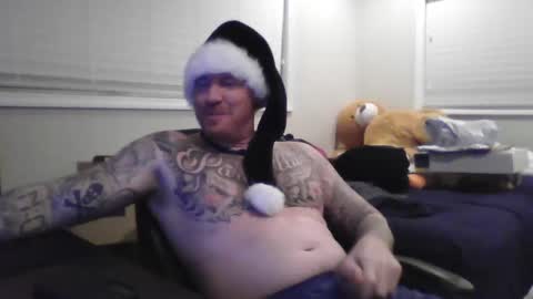 Snapshot of hurricanerodzilla chatting on 12.09.24 hurricanerodzilla online show from 12.09.24