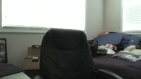 Snapshot of hurricanerodzilla chatting on 12.28.24 hurricanerodzilla online show from 12.28.24