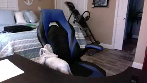 Snapshot of hvacstud4 chatting on 01.15.26 hvacstud4 online show from 01.15.26