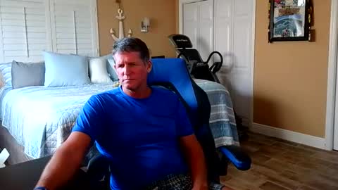 Snapshot of hvacstud4 chatting on 02.25.26 hvacstud4 online show from 02.25.26