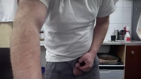 Snapshot of hybride8825 chatting on 11.27.25 hybride8825 online show from 11.27.25