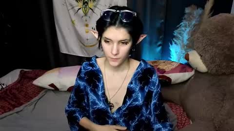 Hyeon Jin online show from 01.14.25