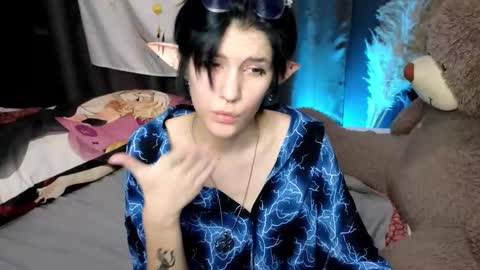 Hyeon Jin online show from 01.14.25