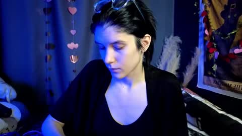 Hyeon Jin online show from 02.23.25