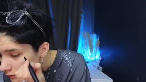 Hyeon Jin online show from 03.12.25