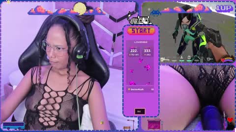 Snapshot of hyliebloom chatting on 01.11.25 Ashley online show from 01.11.25