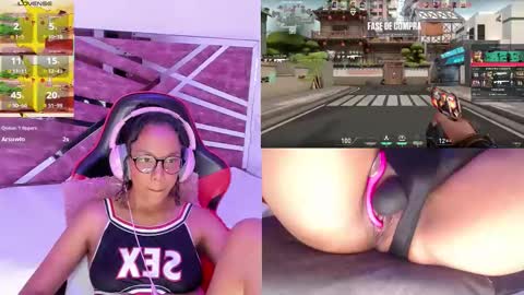 Snapshot of hyliebloom chatting on 11.15.25 Ashley online show from 11.15.25