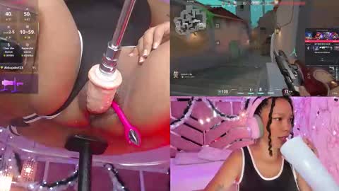 Snapshot of hyliebloom chatting on 12.15.25 Ashley online show from 12.15.25